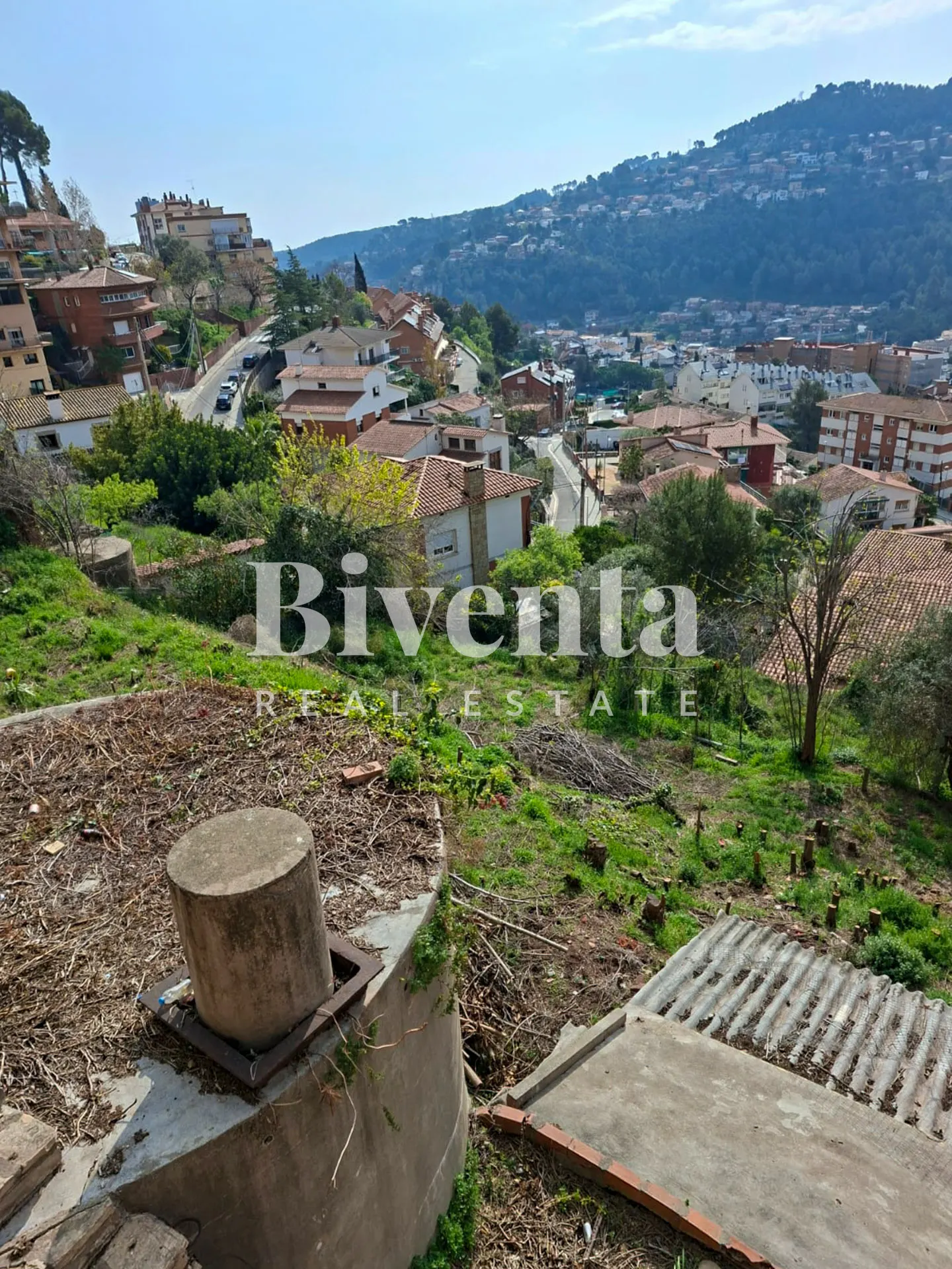 ¡Vistas infinitas en el corazón de Corbera! Solar urbano para la casa de tus sueños