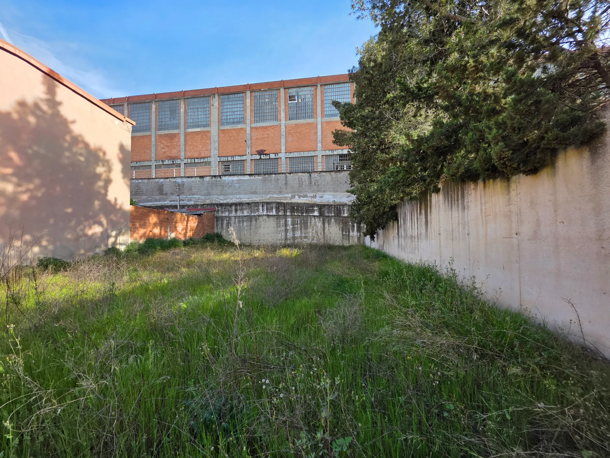 Terreno Urbano de 245 m² Listo para Construir