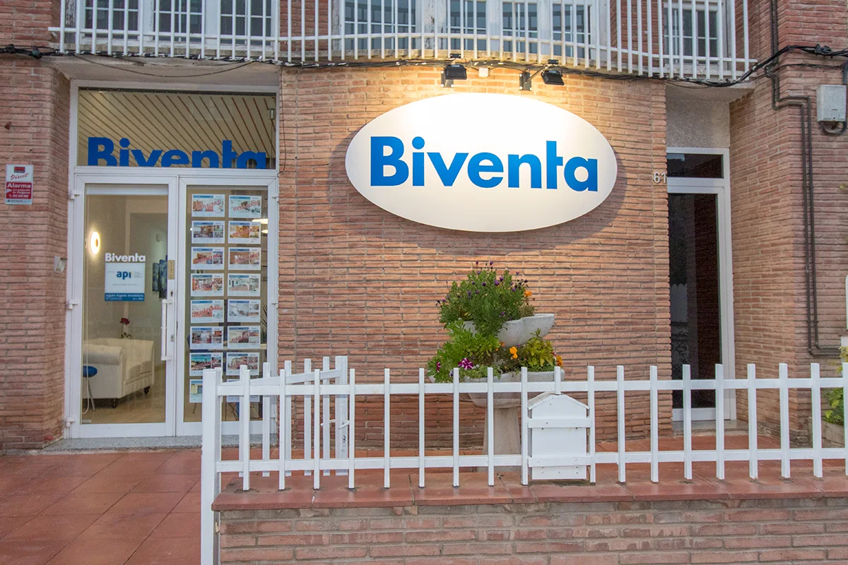 Exterior de la oficina de Biventa en Vilanova del Camí