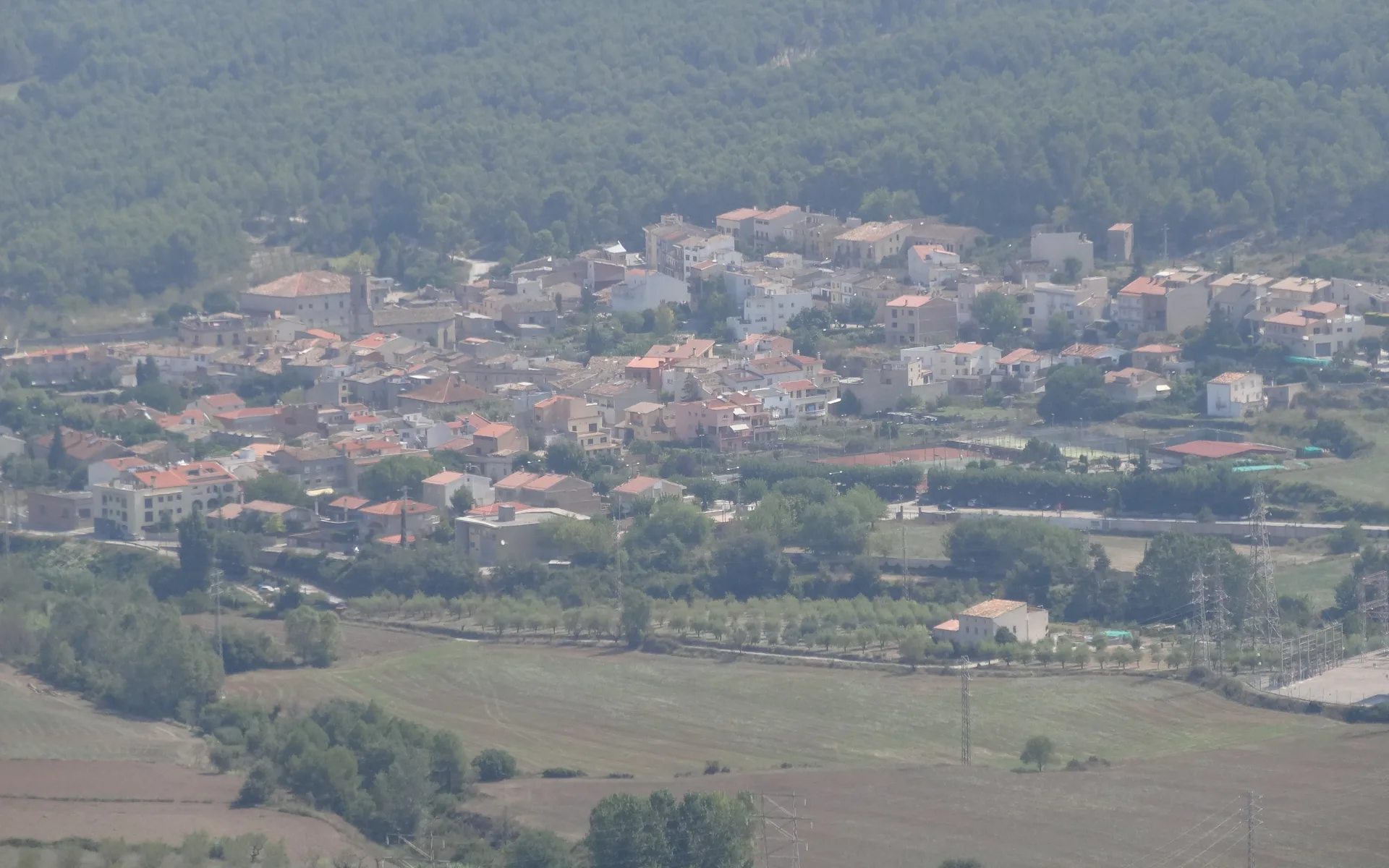 Santa Margarida de Montbui vista desde la Tossa de Montbui